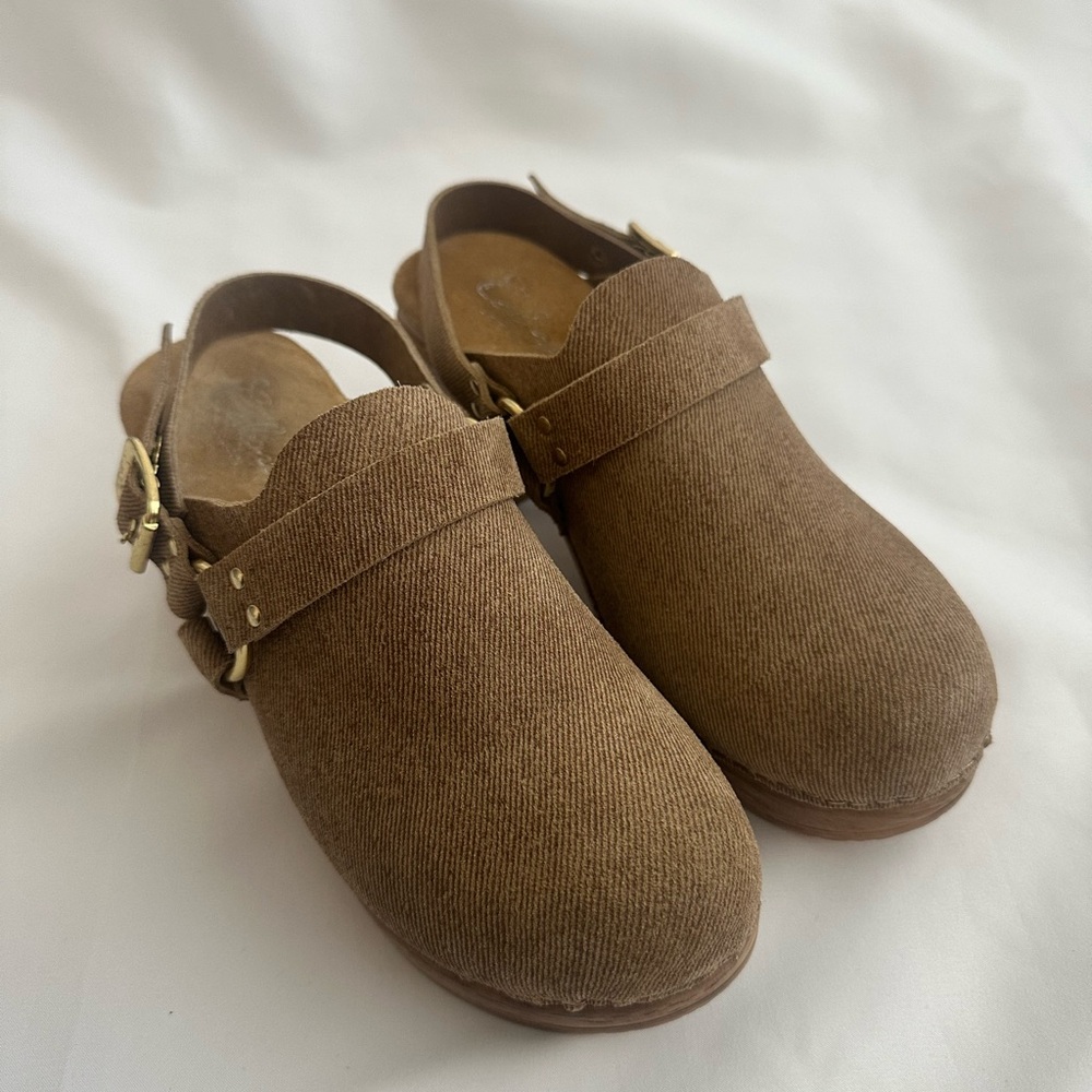 Calou Stockholm Tindra Beige Clogs - Picture 2 of 6